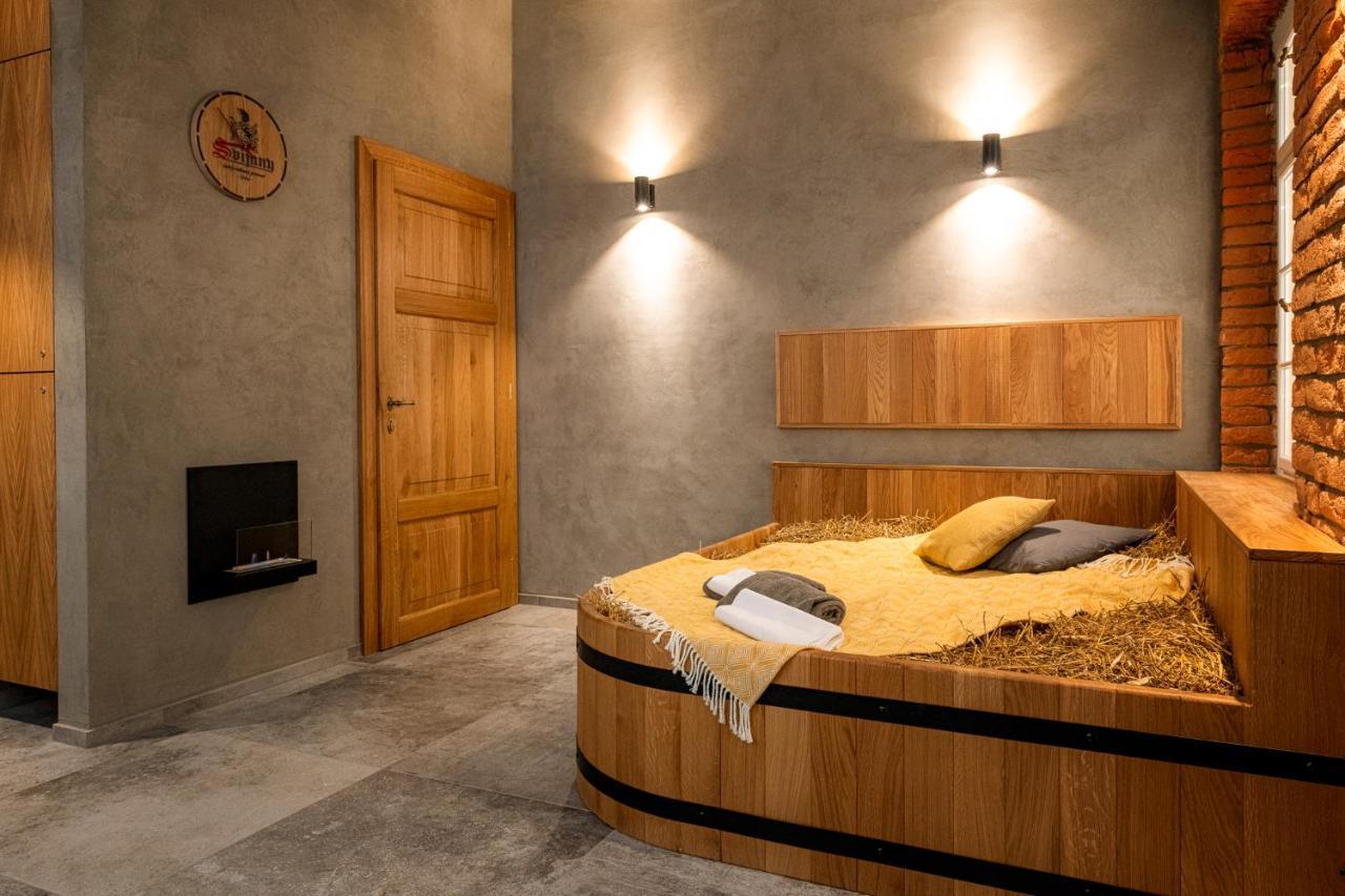 Hotel Zamek Svijany Екстериор снимка