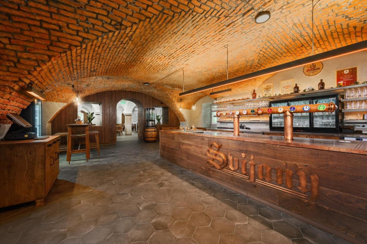 Hotel Zamek Svijany Екстериор снимка