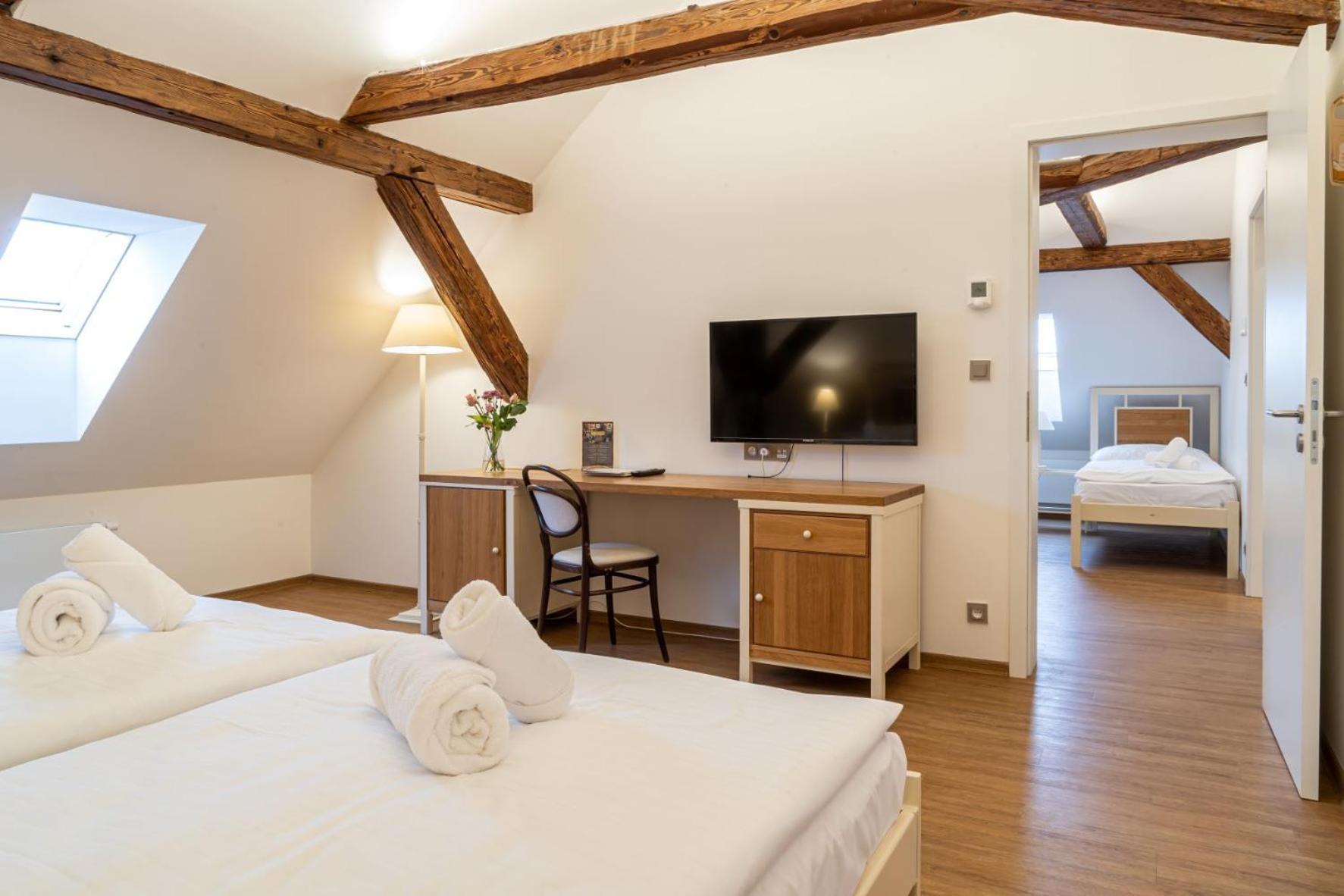 Hotel Zamek Svijany Екстериор снимка