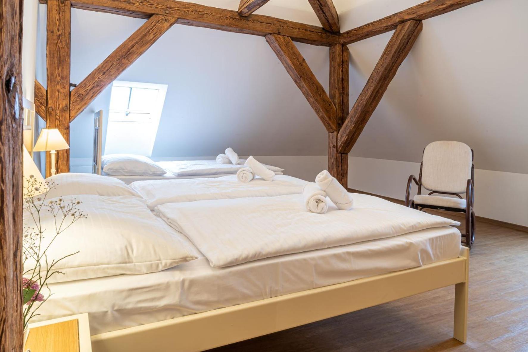 Hotel Zamek Svijany Екстериор снимка