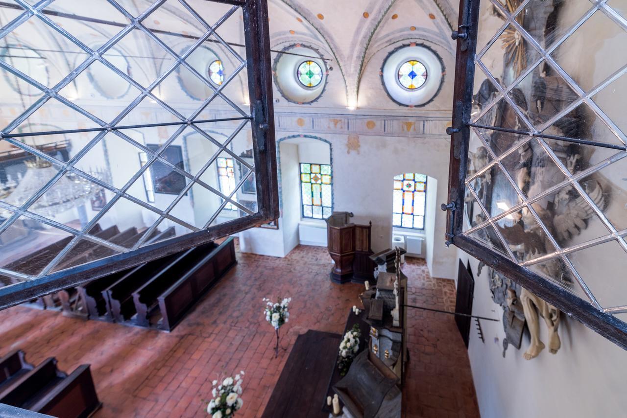 Hotel Zamek Svijany Екстериор снимка