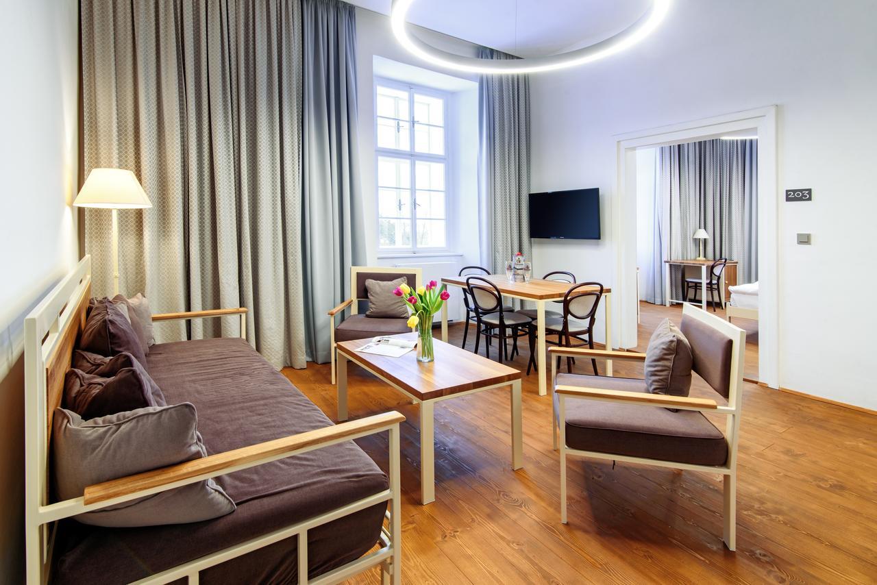 Hotel Zamek Svijany Екстериор снимка